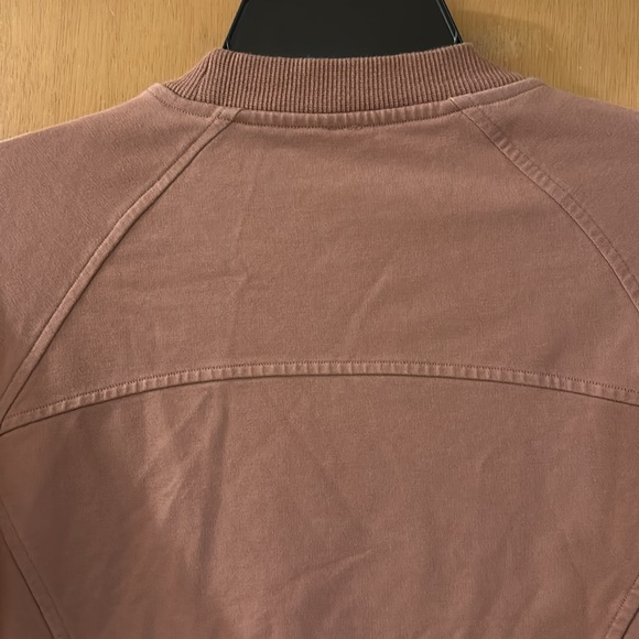 Lululemon Women’s Crew Neck Pocket Sweatshirt Mauve Size 4 - Picture 7 of 9